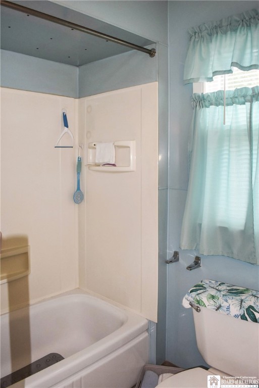 79 Pershing Avenue Jamestown, NY 14701 - Photo 30 of 31 First Floor Full Bath