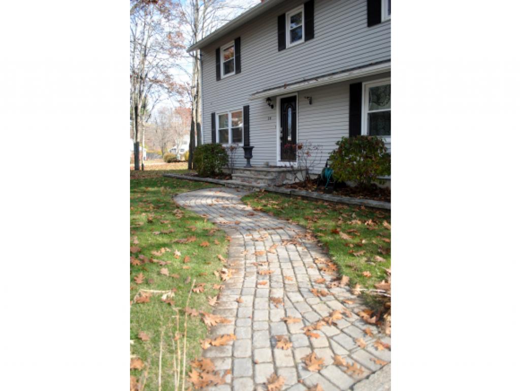 14 Rugby Road Nashua, NH 03063 - Photo 6 of 29 Gallery Image 6