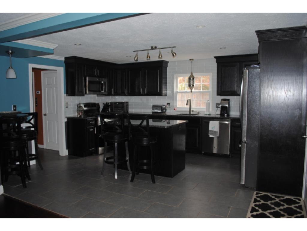 14 Rugby Road Nashua, NH 03063 - Photo 10 of 29 Gallery Image 10