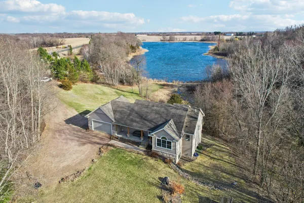 $599,900 | 17489 Pleasant Valley Road, Shafer, MN 55074