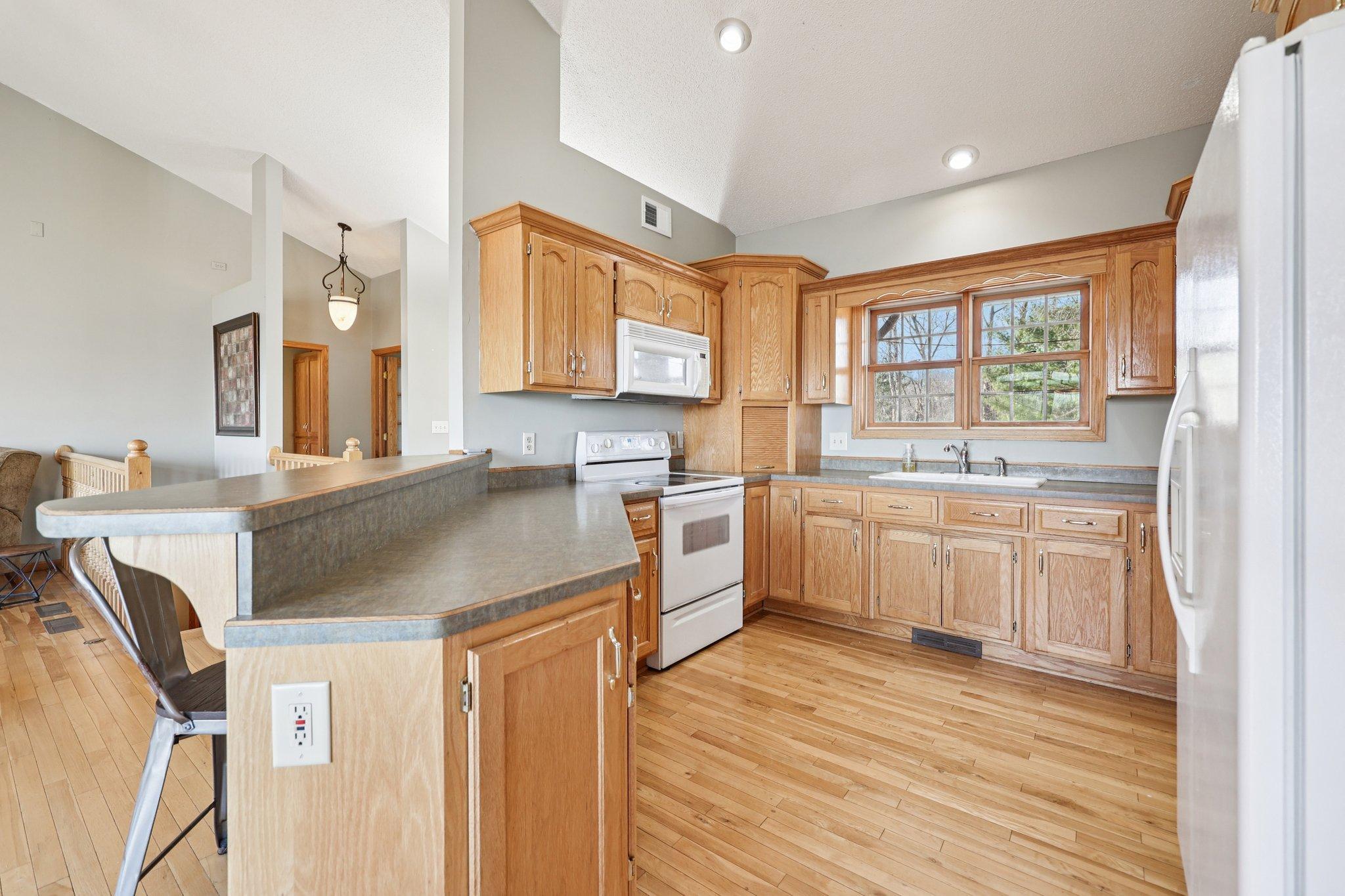 17489 Pleasant Valley Road Shafer, MN 55074 - Photo 16 of 73