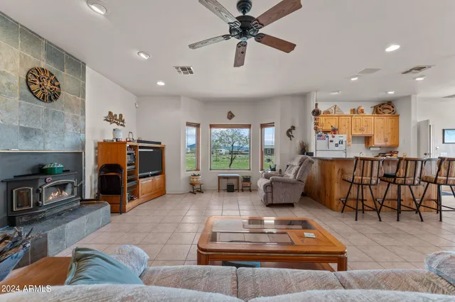$725,000 | 22900 West Hylton Street, Congress, AZ 85332