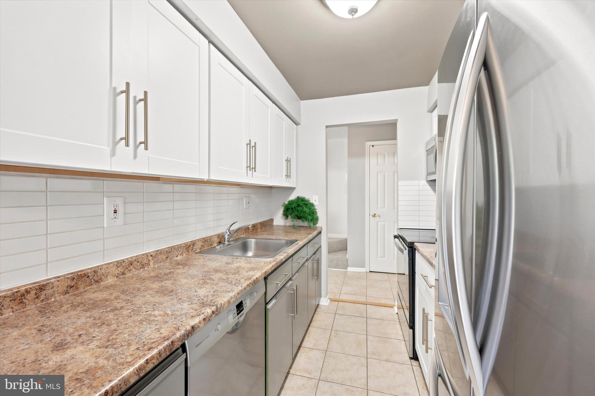 332 Washington Place, Unit 32 Chesterbrook, PA 19087 - Photo 6 of 25