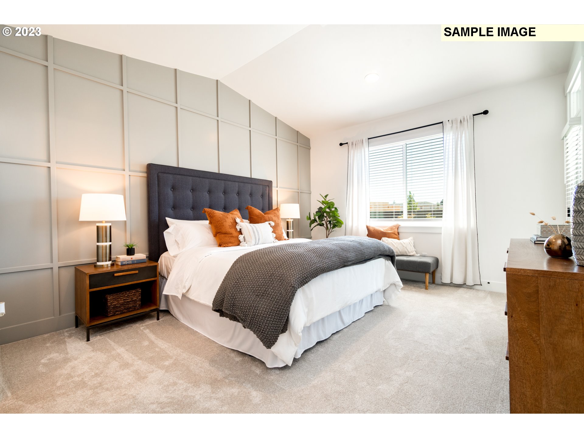 3525 South 44th Avenue Ridgefield, WA 98642 - Photo 4 of 13 a bedroom with a bed and window