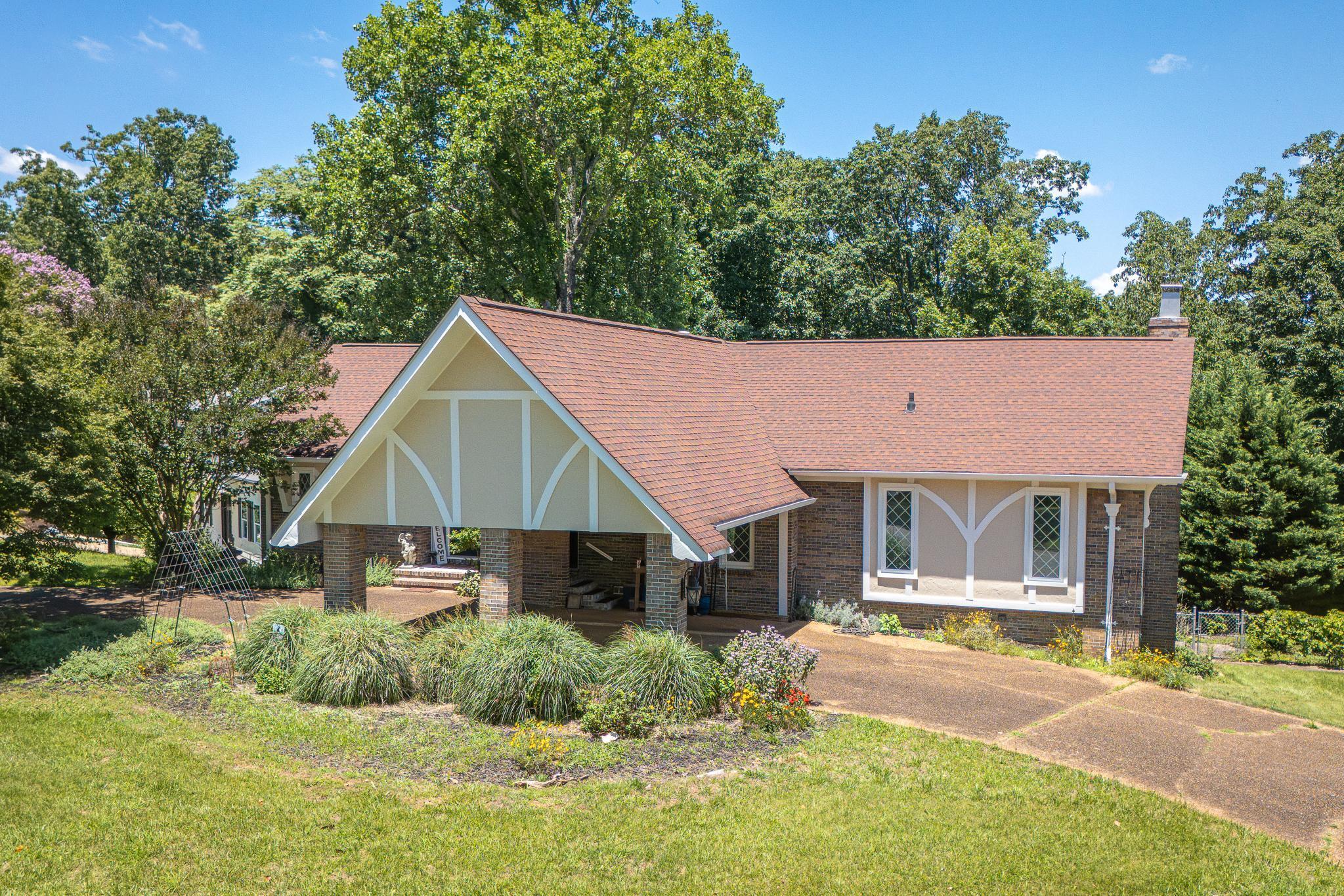 6414 Ridge Lake Road Hixson, TN 37343 - Photo 1 of 52 6414_Ridge_Lake_Rd-4