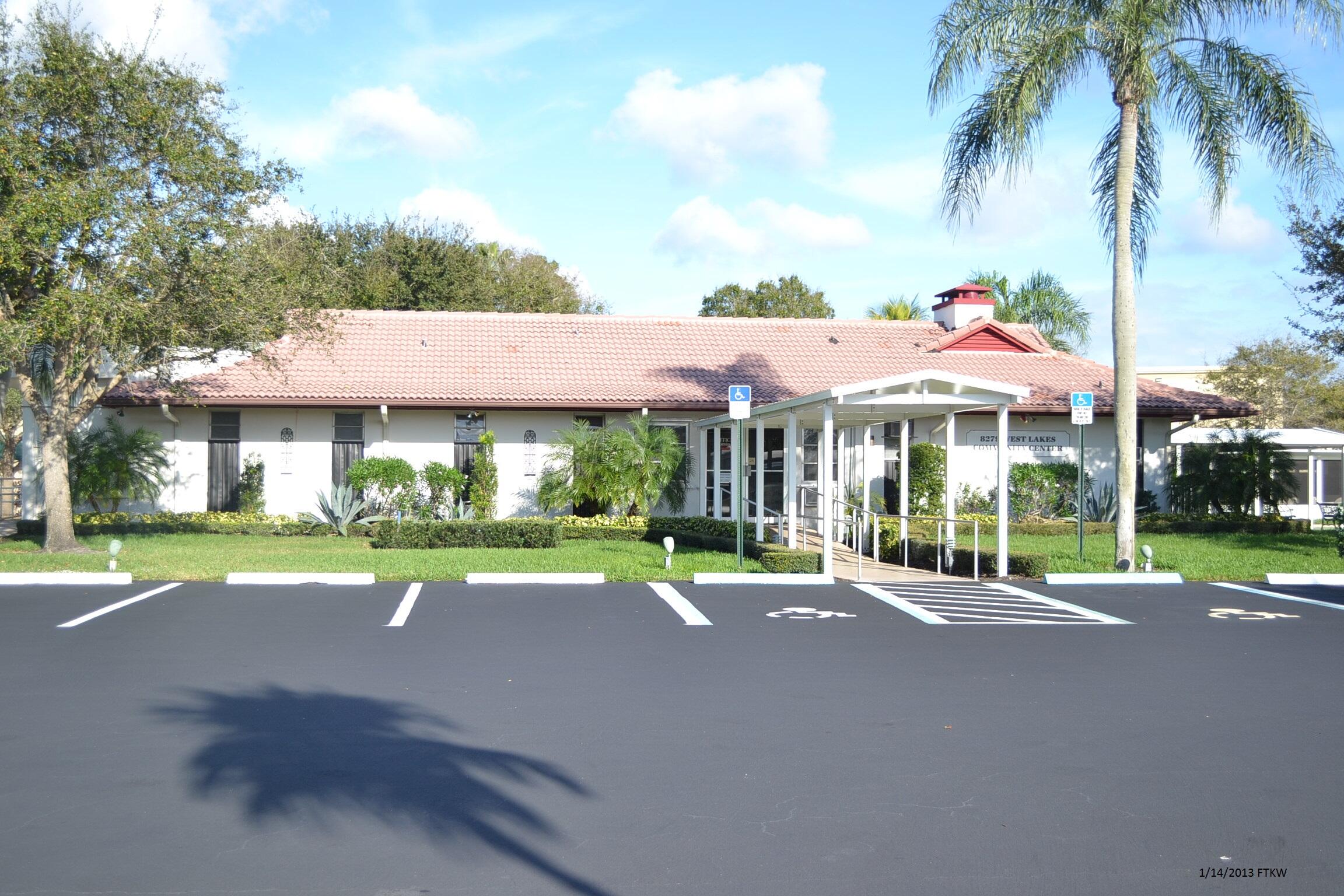8435 East Club Road Boca Raton, FL 33433 - Photo 28 of 31 a view of street with sitting area