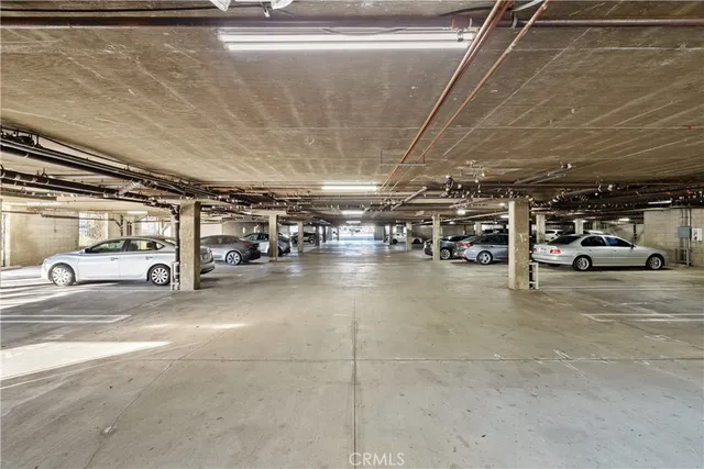 $499,000 | 6938 Laurel Canyon Boulevard, Unit 304, North Hollywood, CA 91605