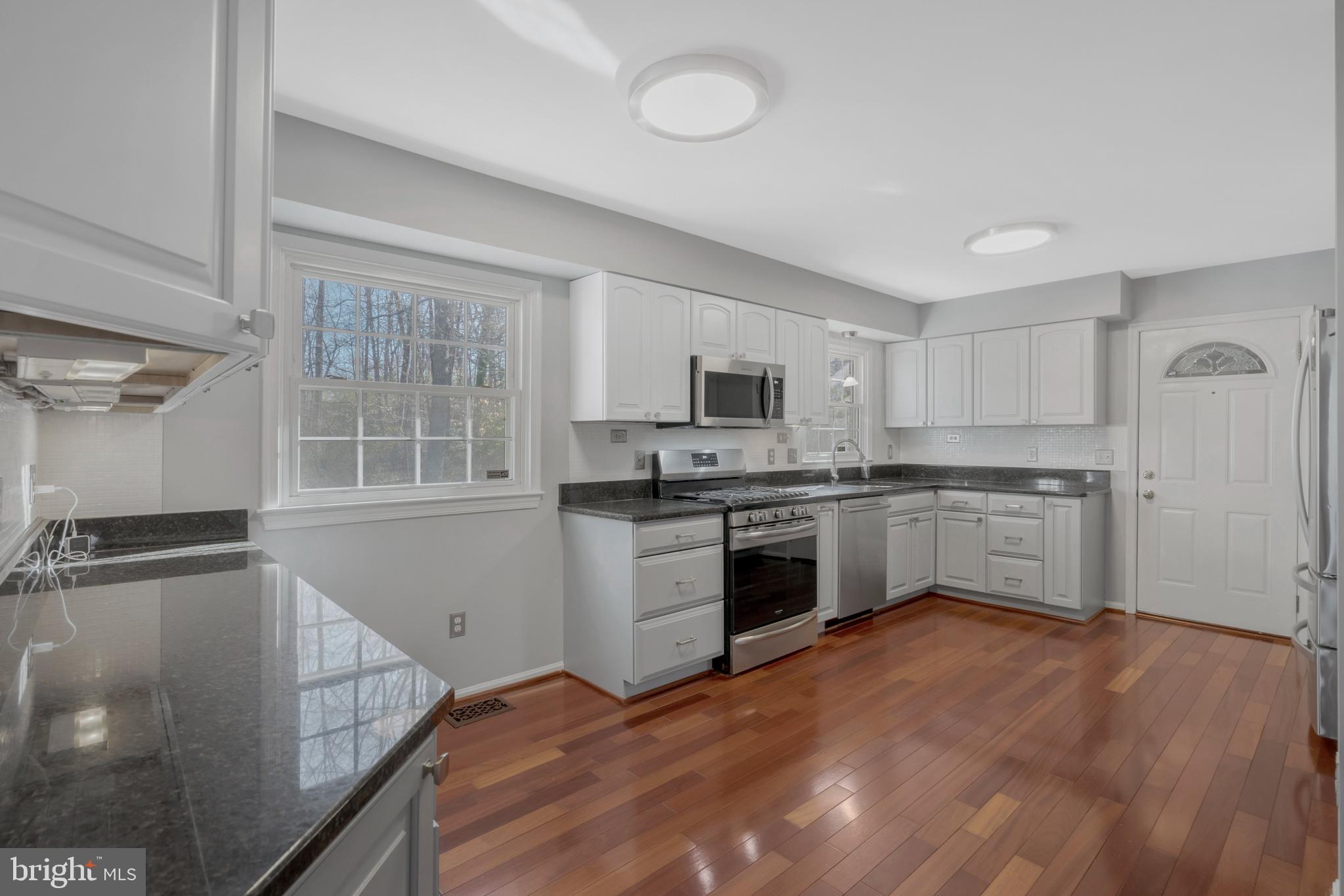 8012 Stillbrooke Road Manassas, VA 20112 - Photo 3 of 53 Gallery Image 3
