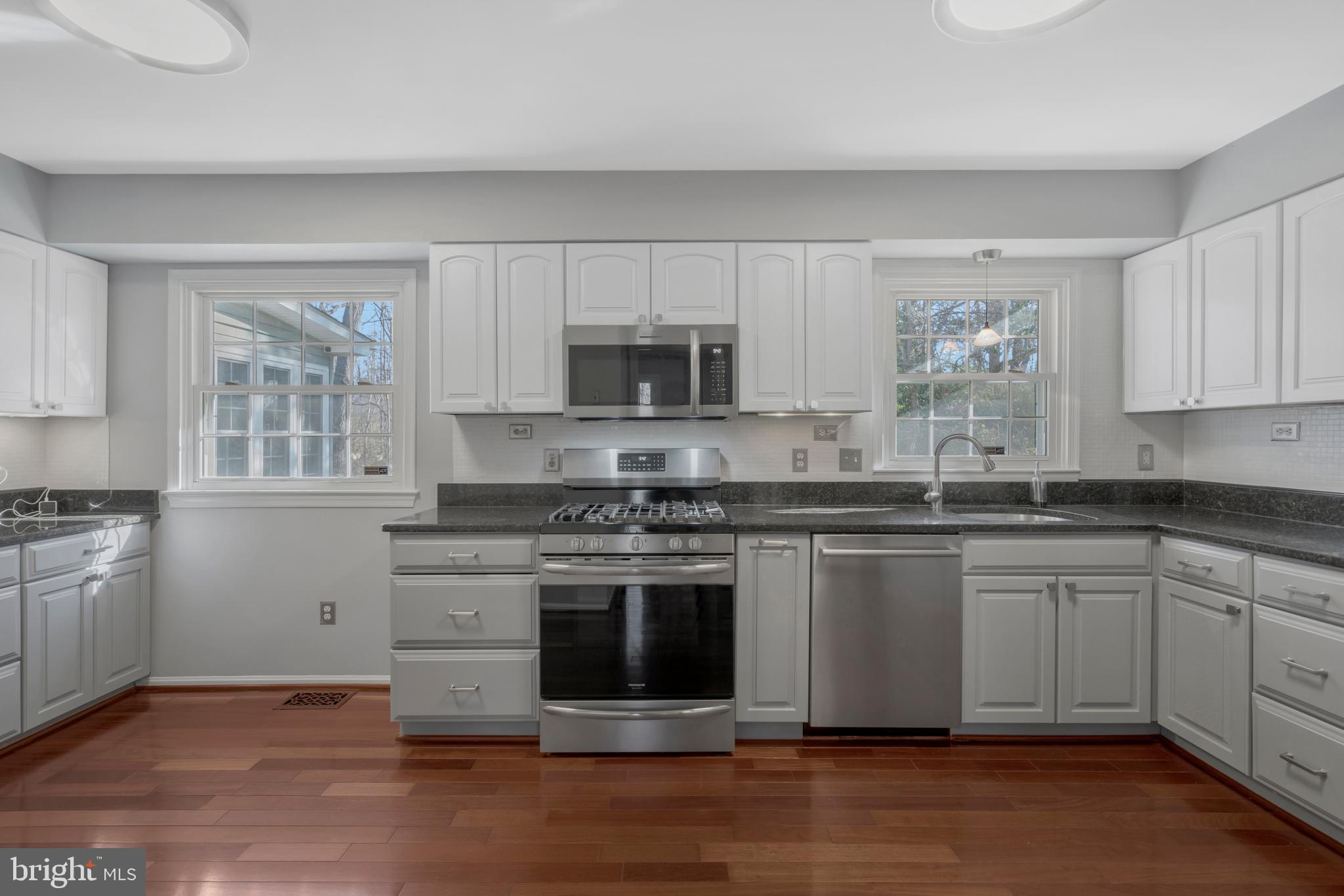 8012 Stillbrooke Road Manassas, VA 20112 - Photo 5 of 53 Gallery Image 5
