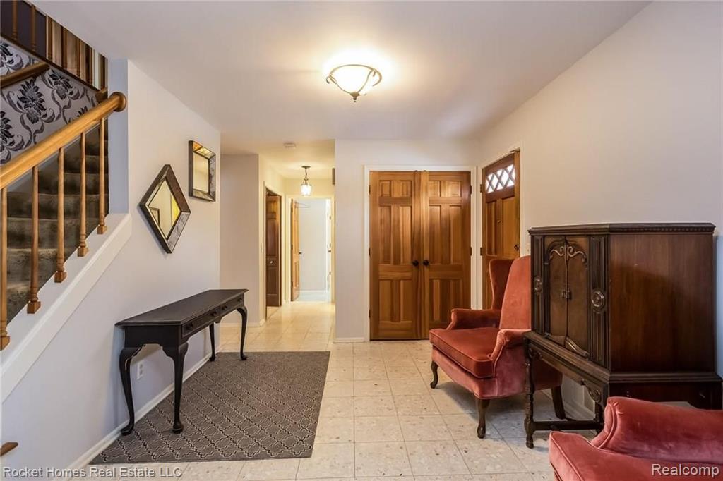 5060 Tree Hill Road Grand Blanc, MI 48439 - Photo 6 of 47