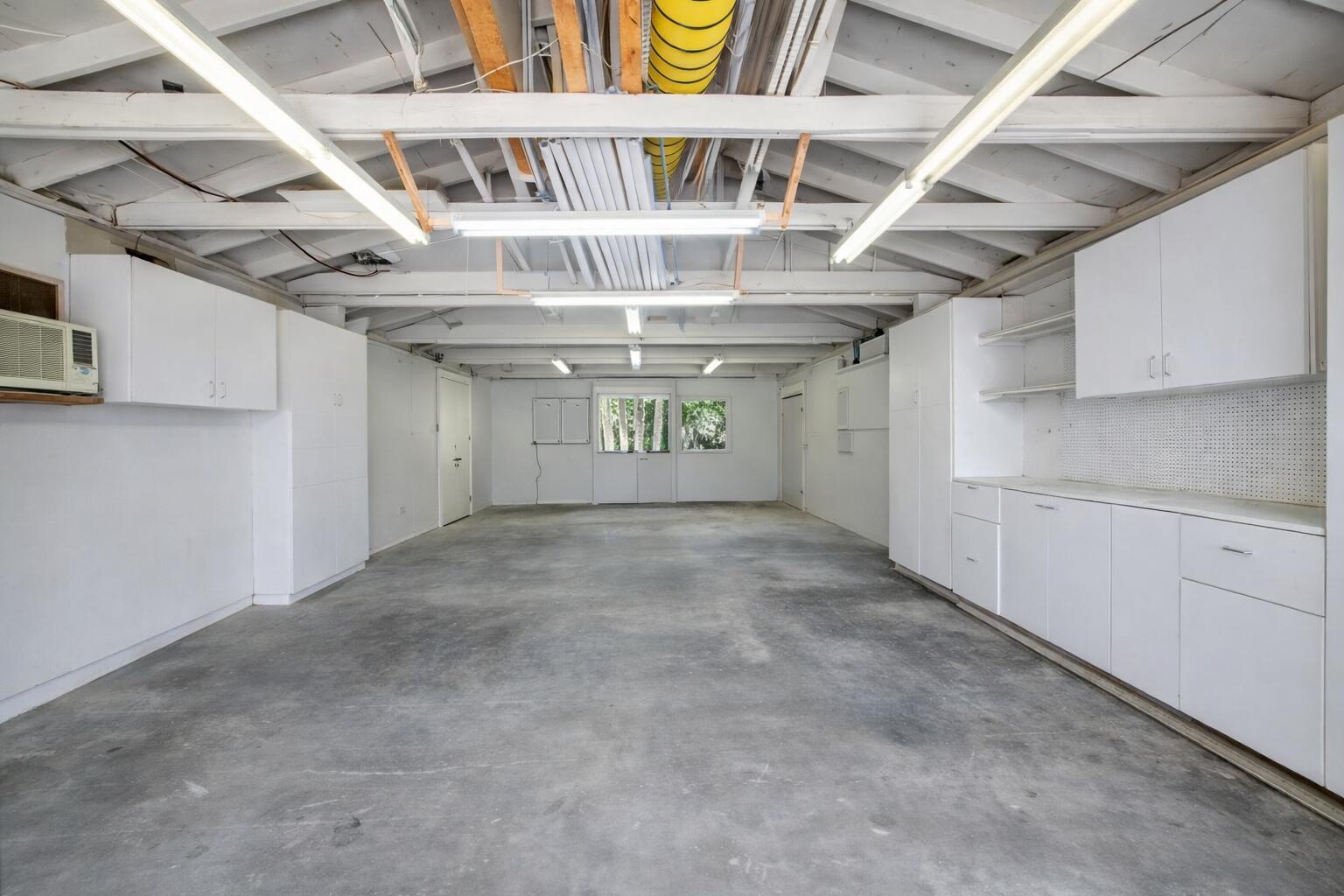 6913 Apache Trail Yucca Valley, CA 92284 - Photo 42 of 45 a view of an empty room