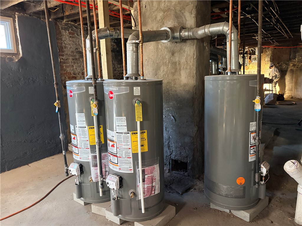 98 Whitmarsh Street Providence, RI 02907 - Photo 13 of 16