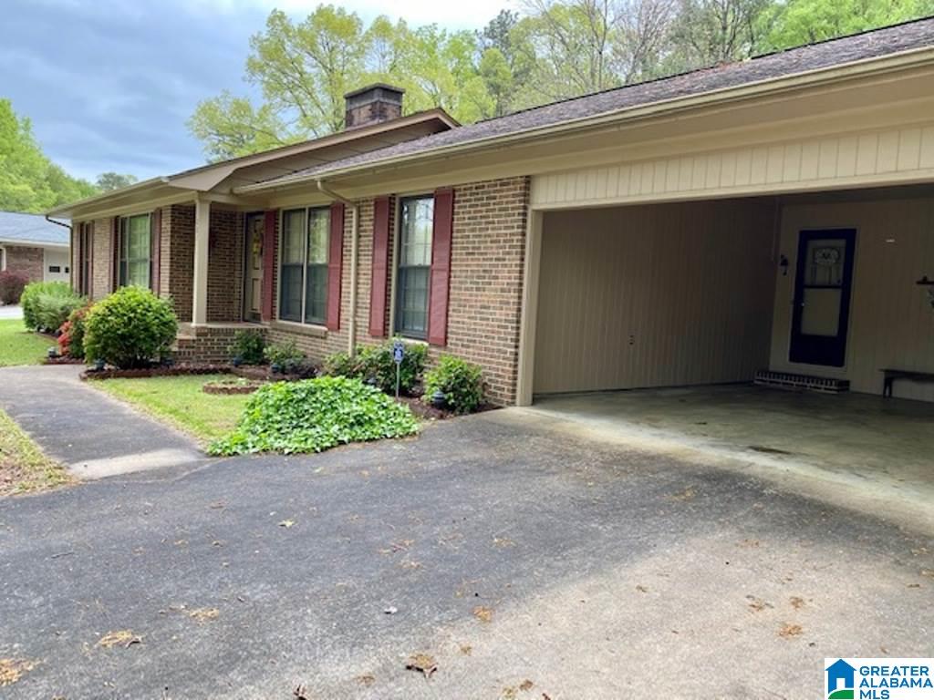 207 Brian Street Talladega, AL 35160 - Photo 4 of 35