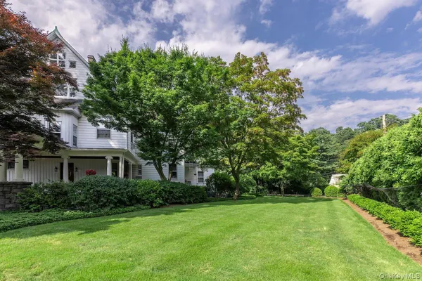 $840,000 | 38 Oliphant Avenue, Unit 6, Dobbs Ferry, NY 10522