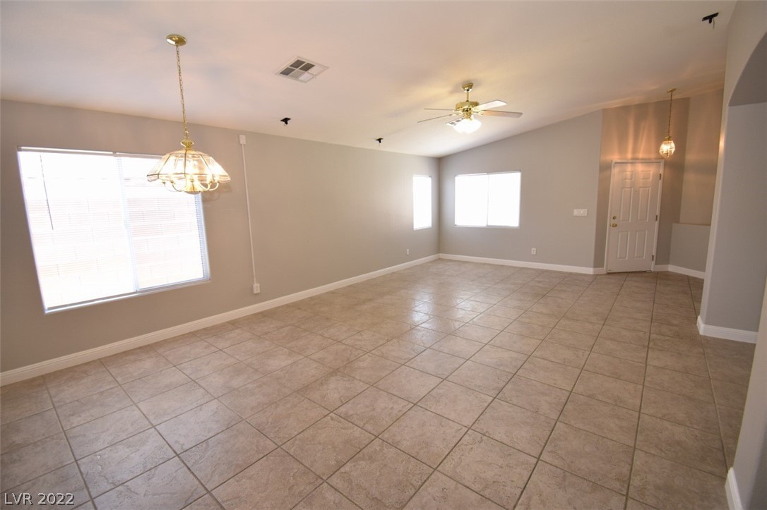 2289 Chestnut Ranch Avenue Henderson, NV 89052 - Photo 12 of 25 Gallery Image 12