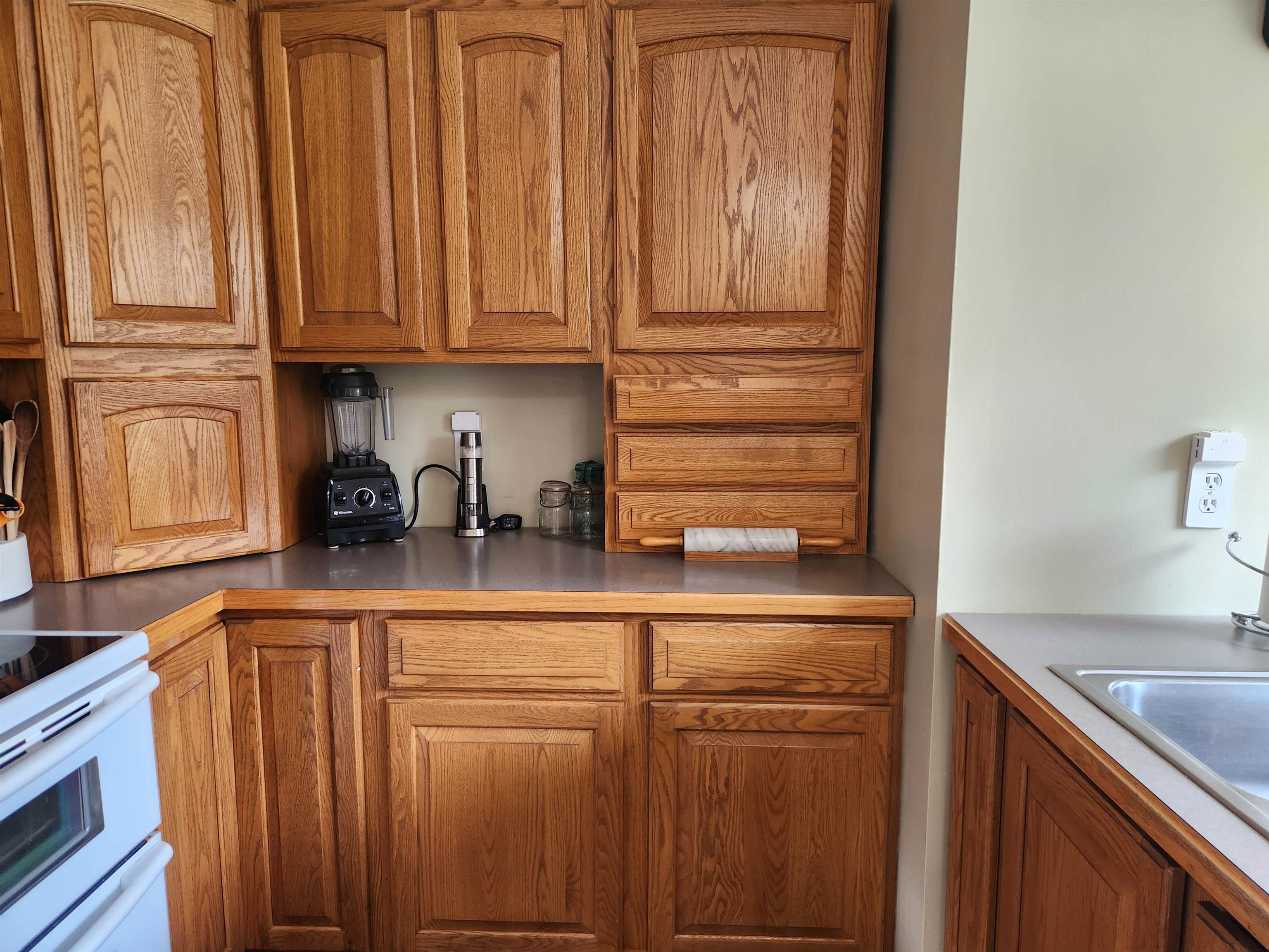 2011 Flanders Road Charlotte, MI 48813 - Photo 15 of 90