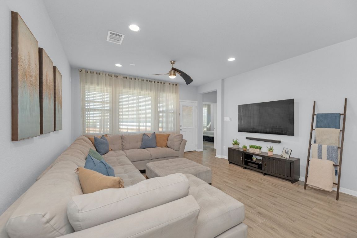 201 El Dorado Road Jarrell, TX 76537 - Photo 6 of 37