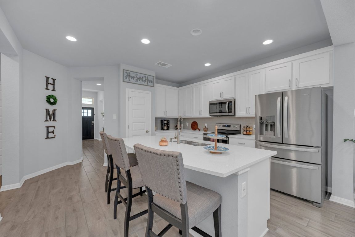 201 El Dorado Road Jarrell, TX 76537 - Photo 8 of 37