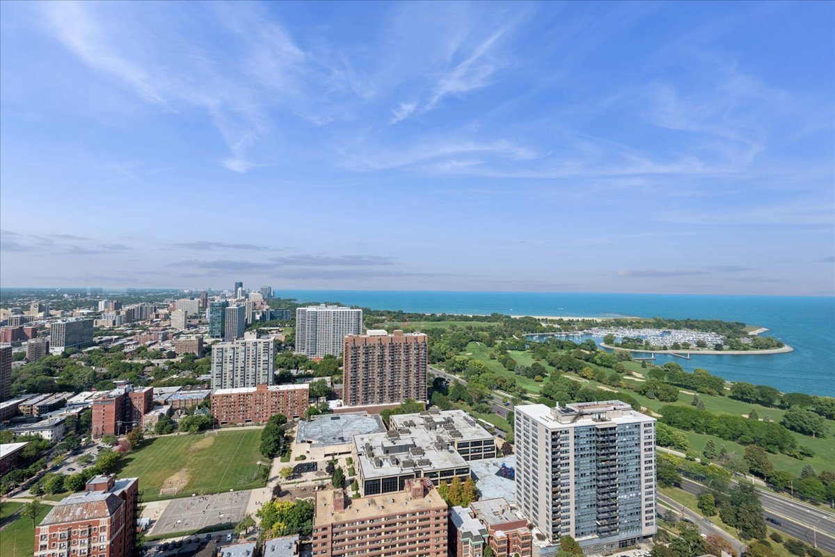 655 West Irving Park Road, Unit 4216 Chicago, IL 60613 - Photo 16 of 21 Gallery Image 16