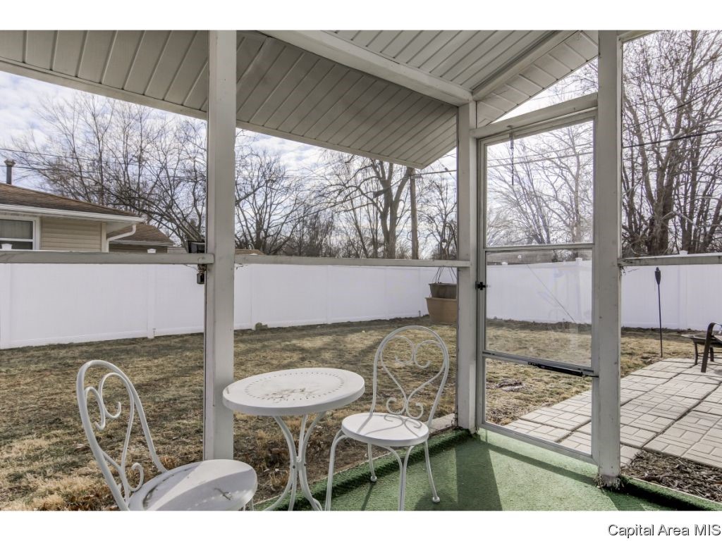 2234 East Ash Street Springfield, IL 62703 - Photo 15 of 16