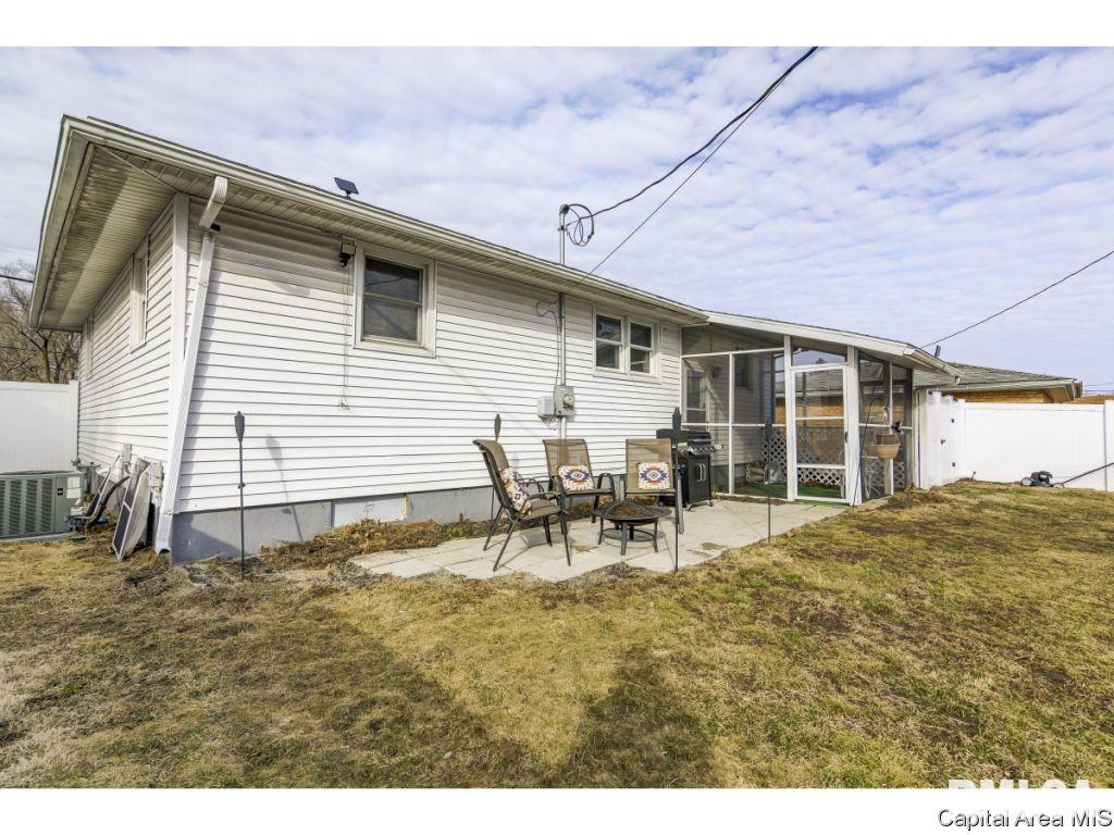 2234 East Ash Street Springfield, IL 62703 - Photo 16 of 16