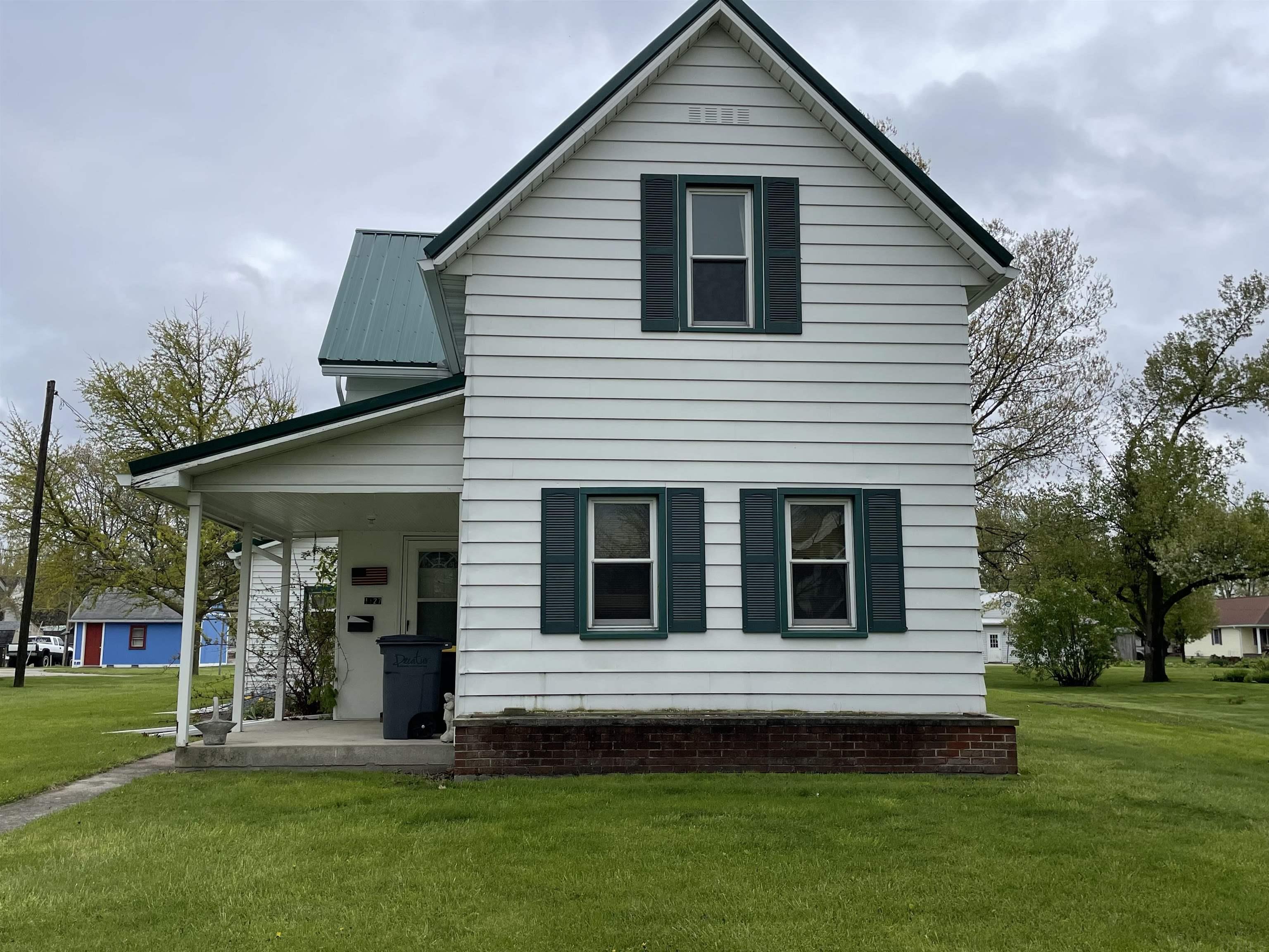 1127 West Monroe Street Decatur, IN 46733 - Photo 1 of 23