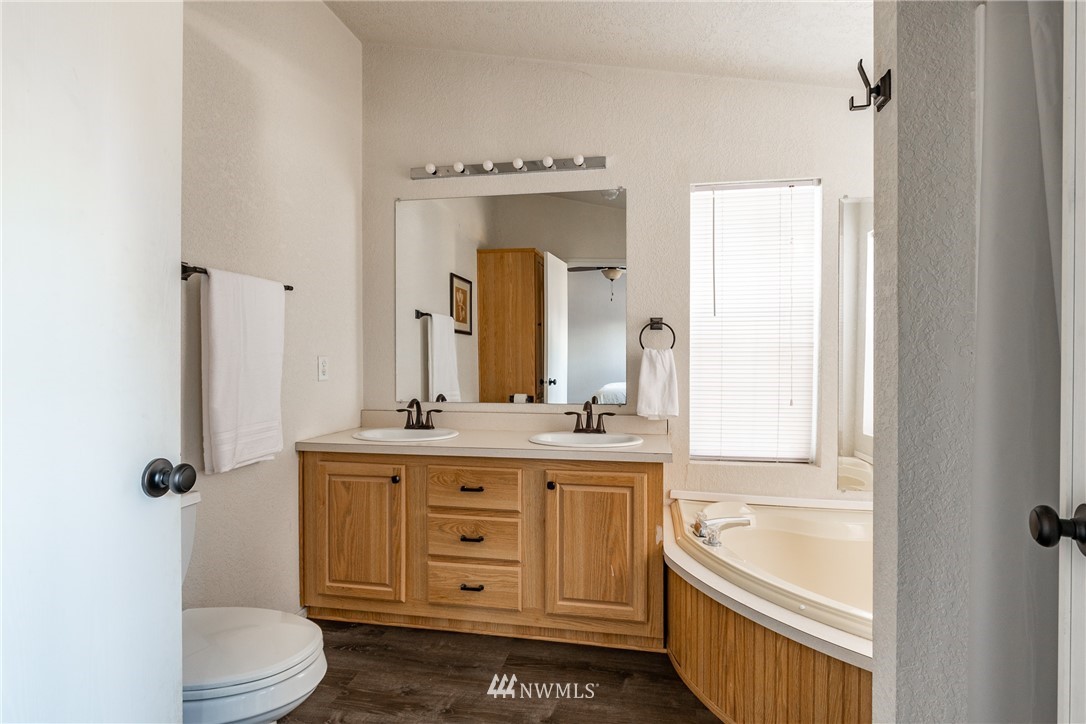 5180 Ridgeline Place Oak Harbor, WA 98277 - Photo 15 of 29 Gallery Image 15