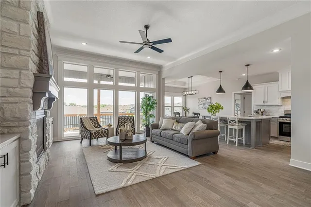 $679,950 | 19499 West 114th Terrace, Olathe, KS 66061