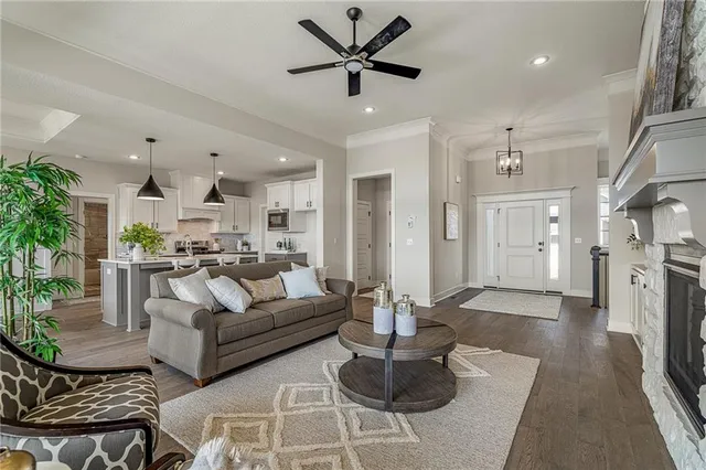 $679,950 | 19499 West 114th Terrace, Olathe, KS 66061