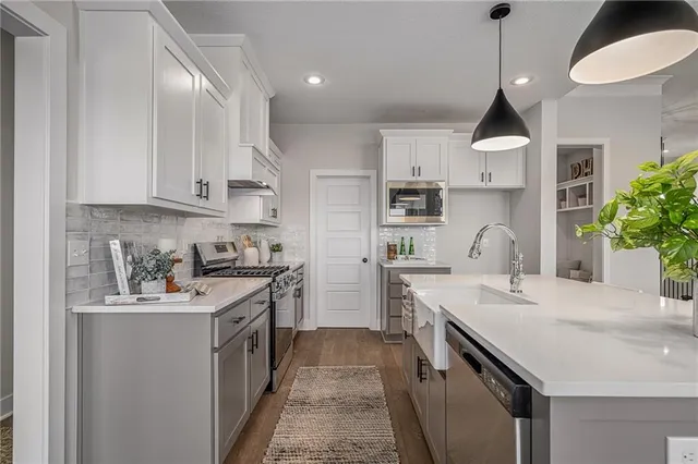 $679,950 | 19499 West 114th Terrace, Olathe, KS 66061