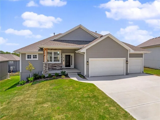 $679,950 | 19499 West 114th Terrace, Olathe, KS 66061