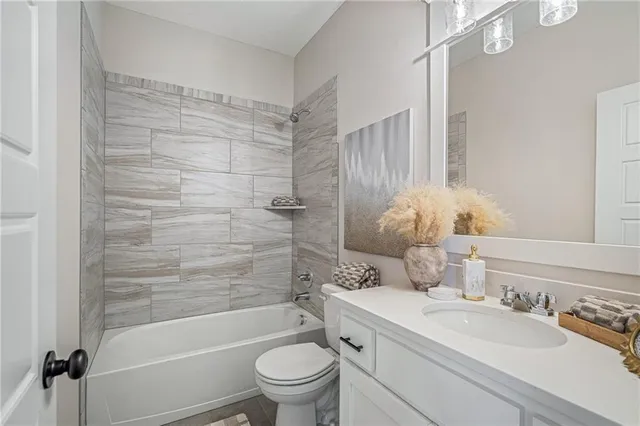 $679,950 | 19499 West 114th Terrace, Olathe, KS 66061