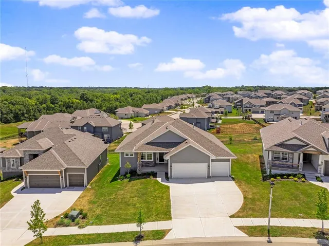 $679,950 | 19499 West 114th Terrace, Olathe, KS 66061