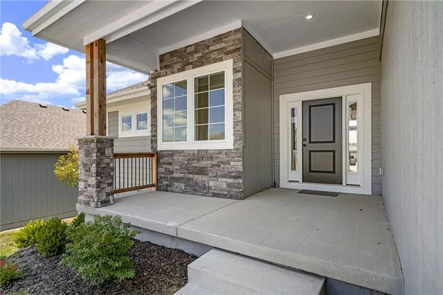 $679,950 | 19499 West 114th Terrace, Olathe, KS 66061