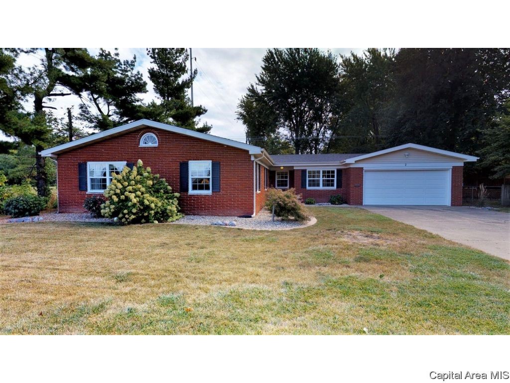 2 Golf Road Springfield, IL 62704 - Photo 1 of 36