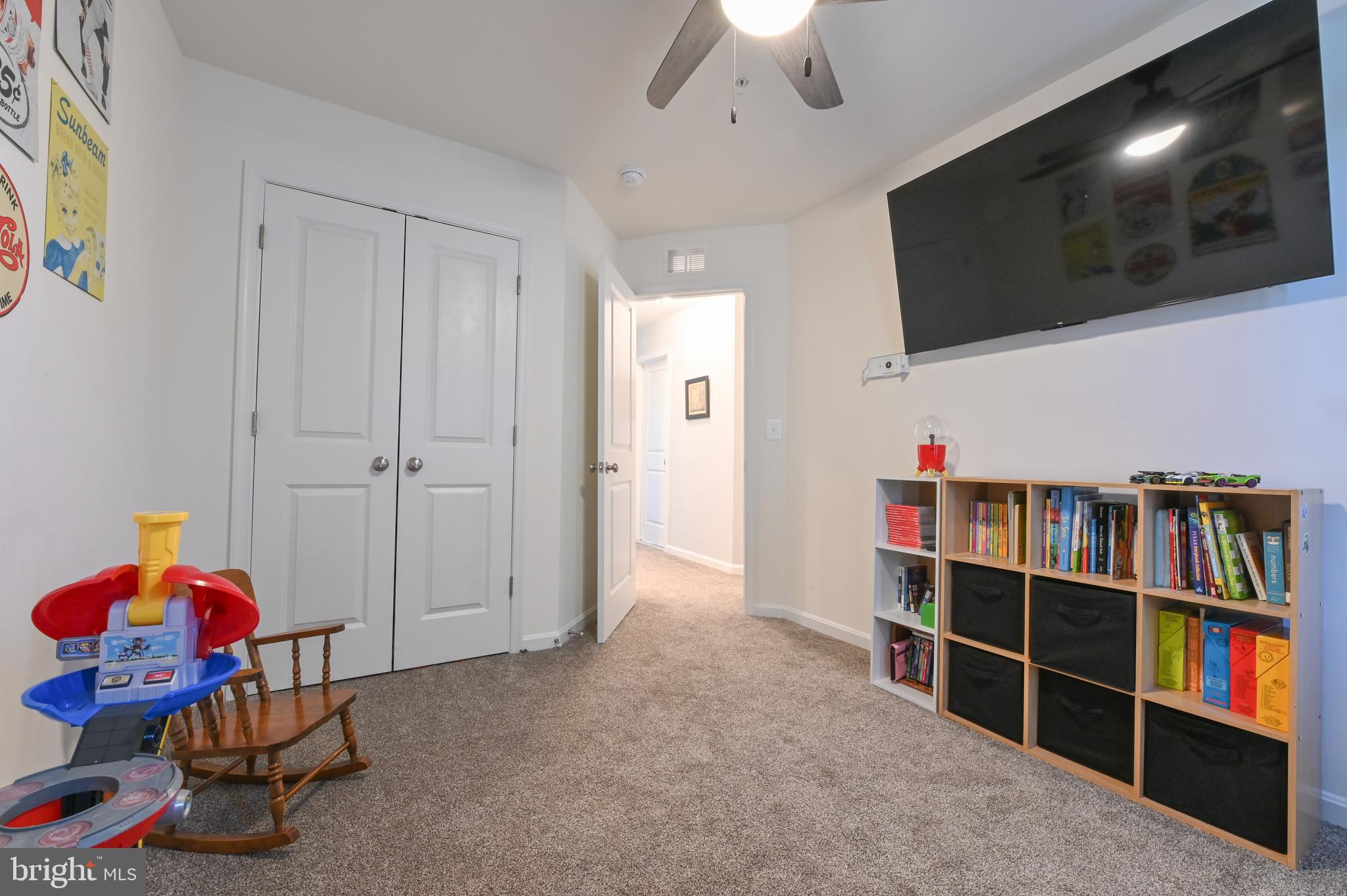 5559 Trafalgar Circle Tilghman, MD 21671 - Photo 47 of 62 a view of room with toys and entryway