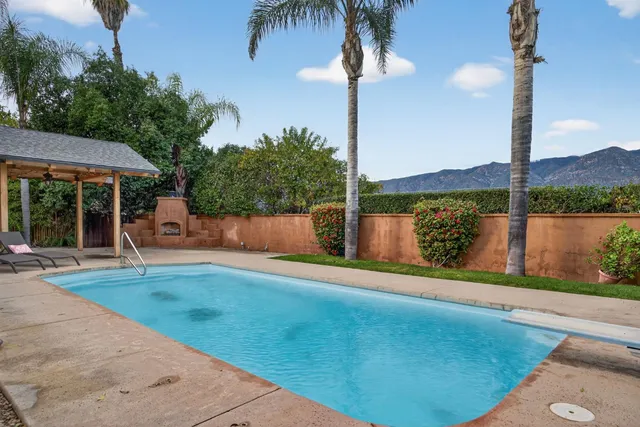 $1,249,000 | 1420 La Paz Drive, Ojai, CA 93023