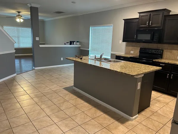 $2,500 | 9300 Castorian Drive, Fort Worth, TX 76131