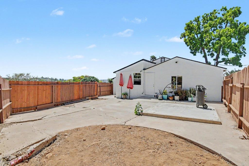 2610 Helix Street Spring Valley, CA 91977 - Photo 46 of 53 Gallery Image 46