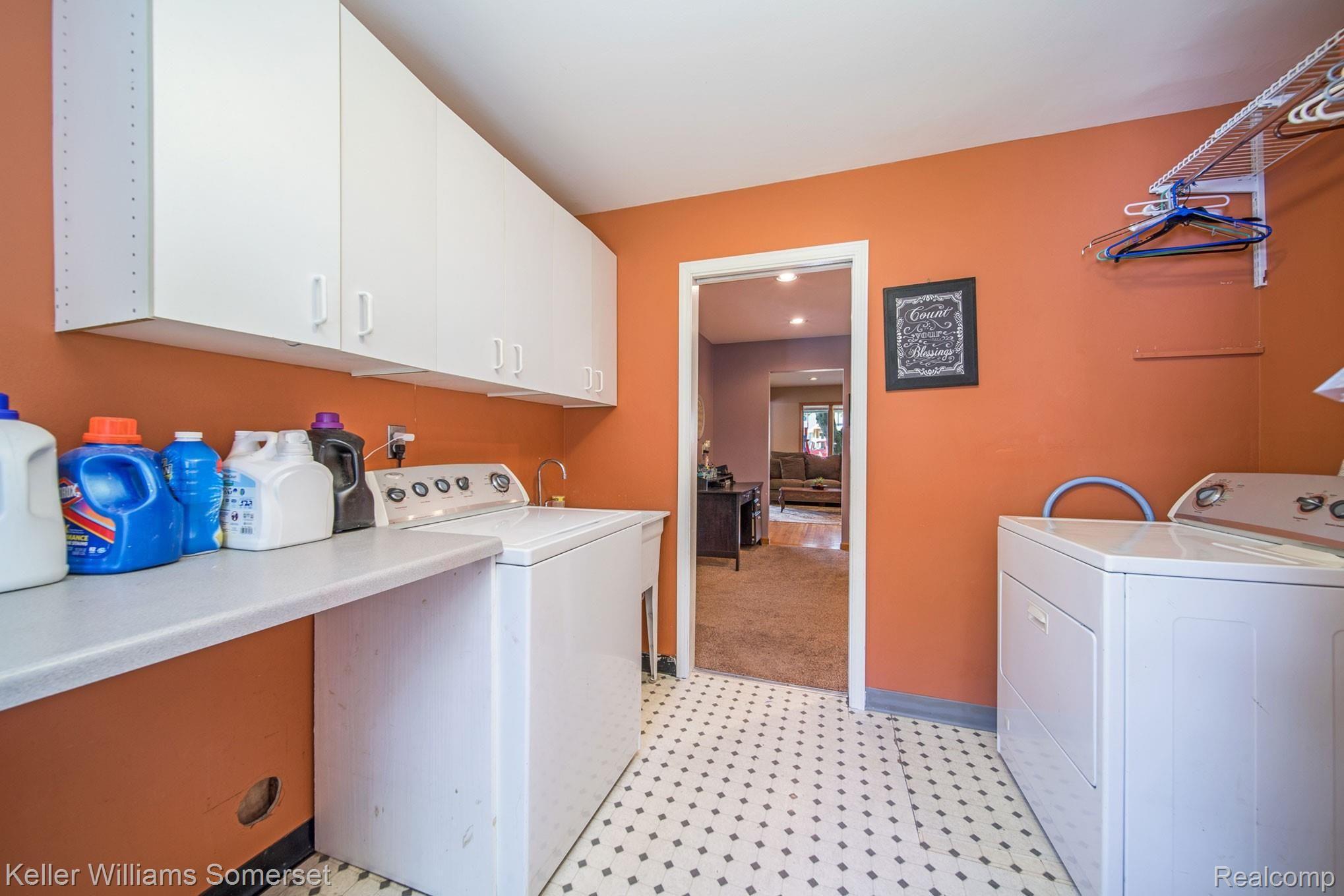 4003 Kent Road Royal Oak, MI 48073 - Photo 25 of 34 Laundry Room
