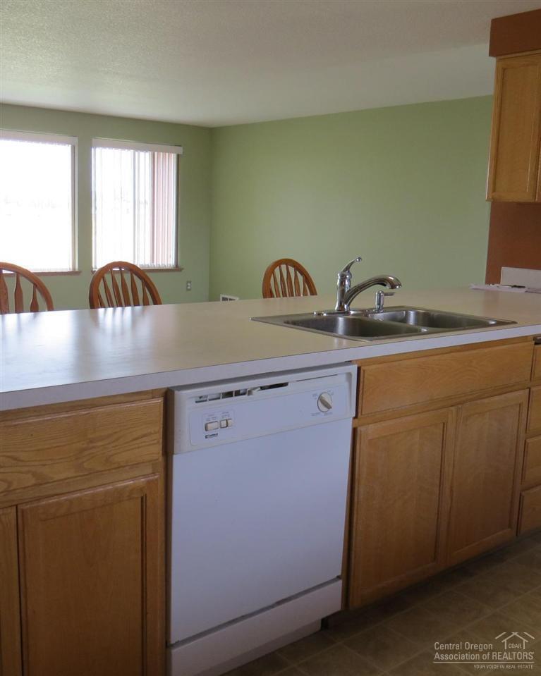 2529 Southeast Custer Road Prineville, OR 97754 - Photo 6 of 22 Additional Photo