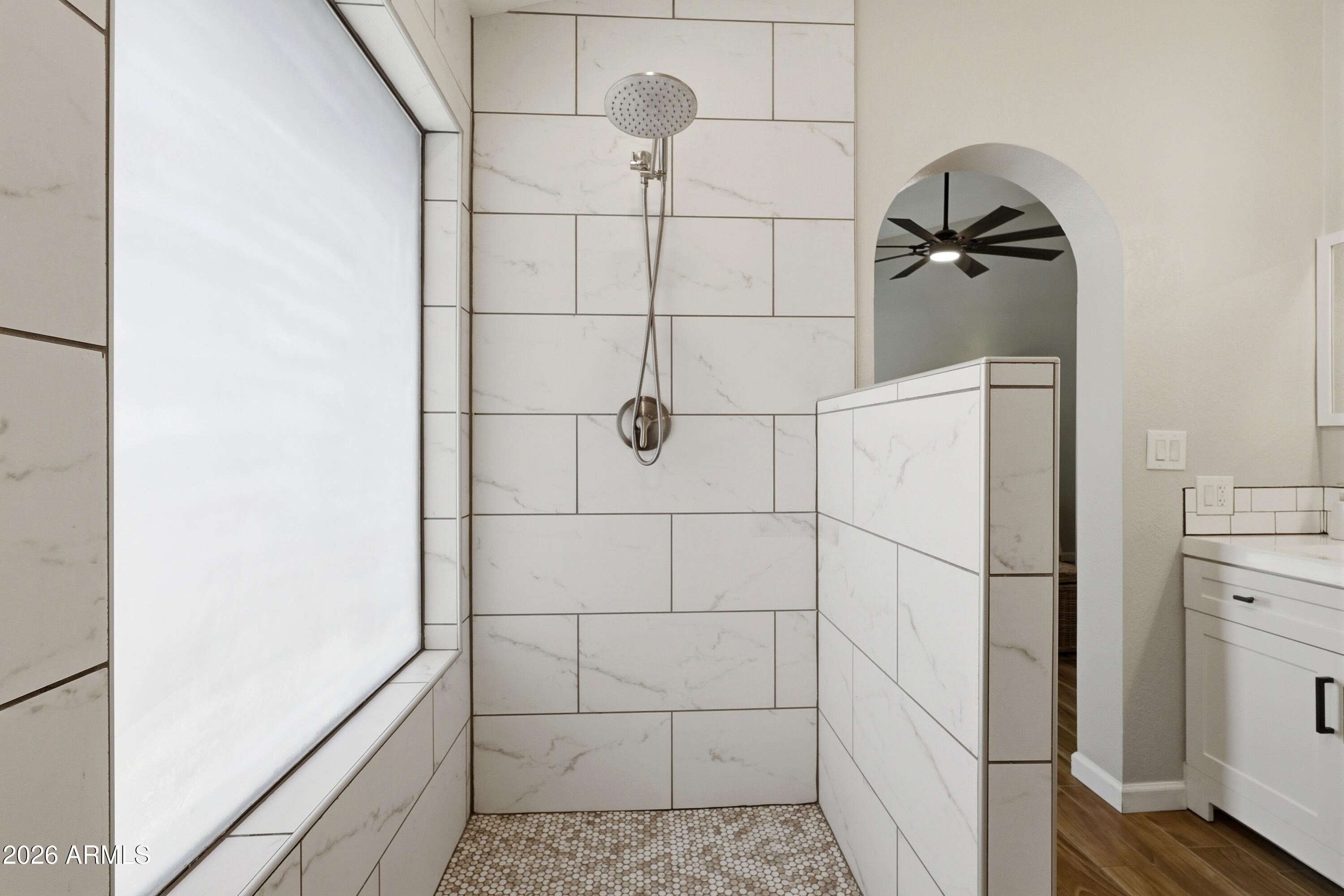 1107 North 59th Street Mesa, AZ 85205 - Photo 14 of 32 Primary Shower