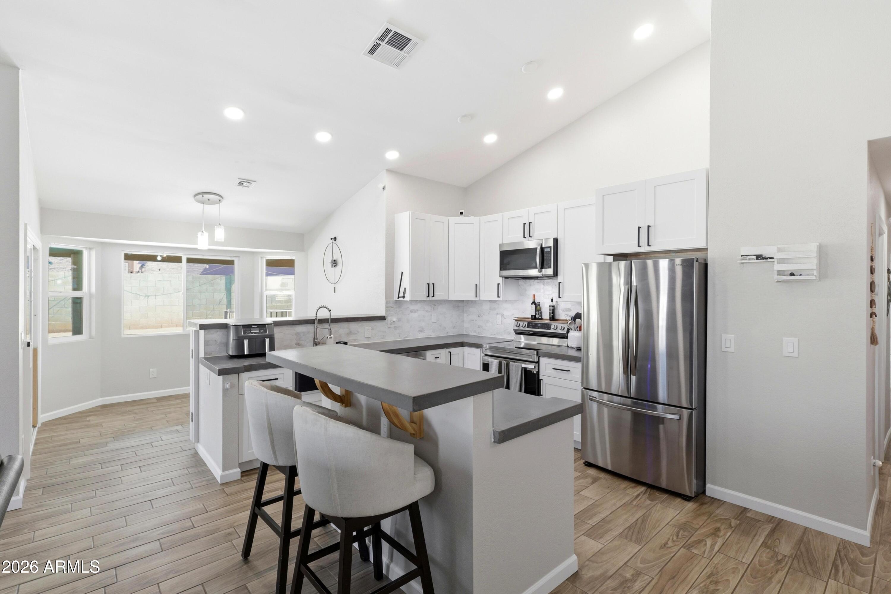 1107 North 59th Street Mesa, AZ 85205 - Photo 6 of 32 Kitchen