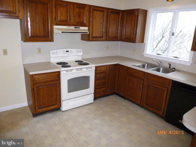239 Witmer Road Reinholds, PA 17569 - Photo 6 of 14 Gallery Image 6