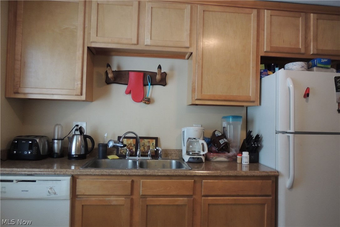 3480 Warren Road Cleveland, OH 44111 - Photo 8 of 33 Gallery Image 8