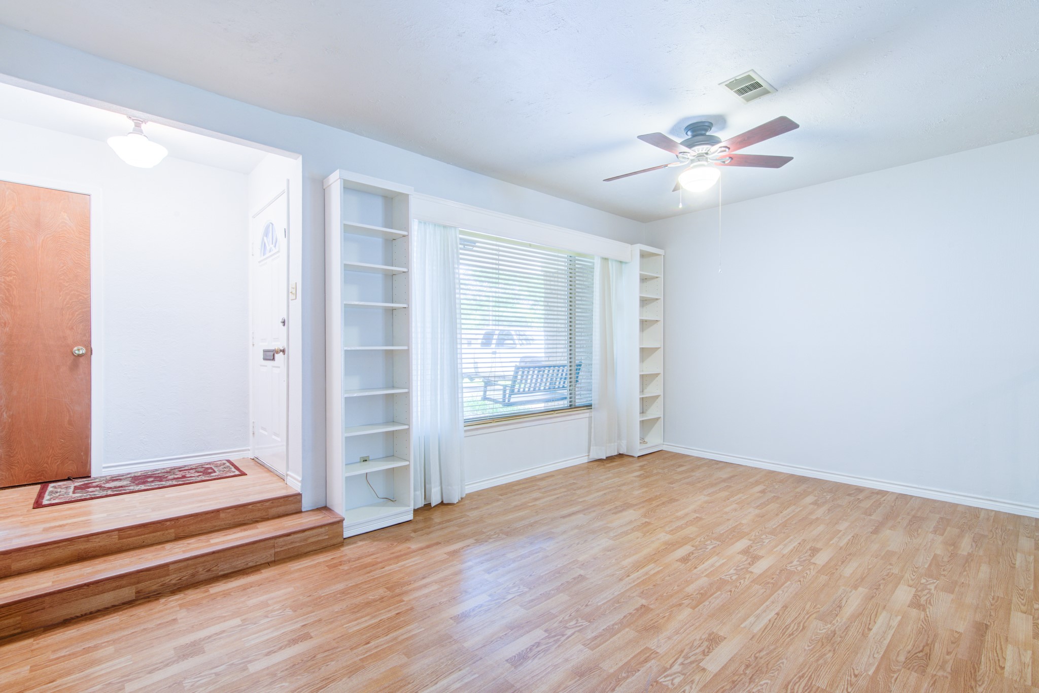 1708 Capstan Road Houston, TX 77062 - Photo 12 of 43