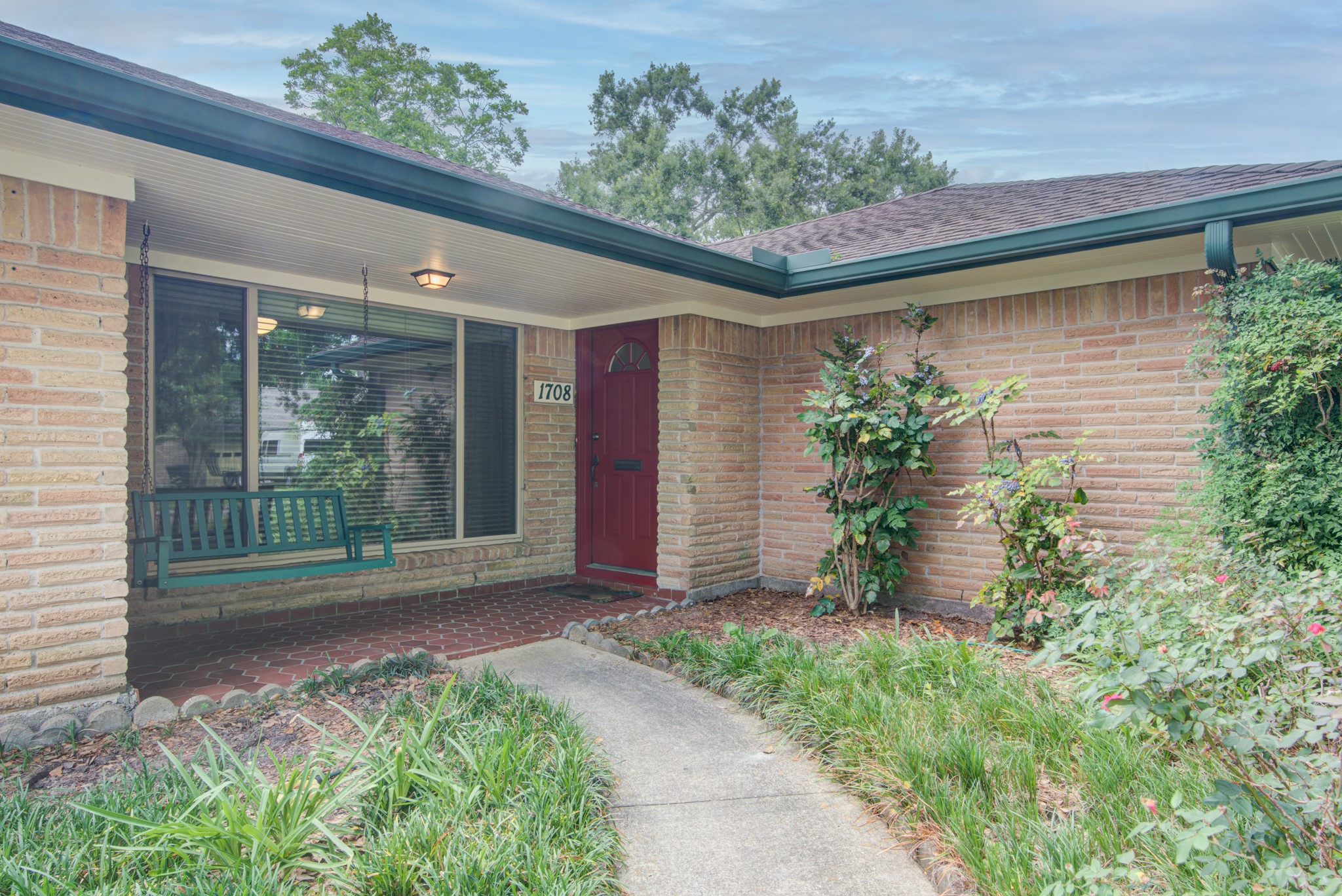 1708 Capstan Road Houston, TX 77062 - Photo 6 of 43