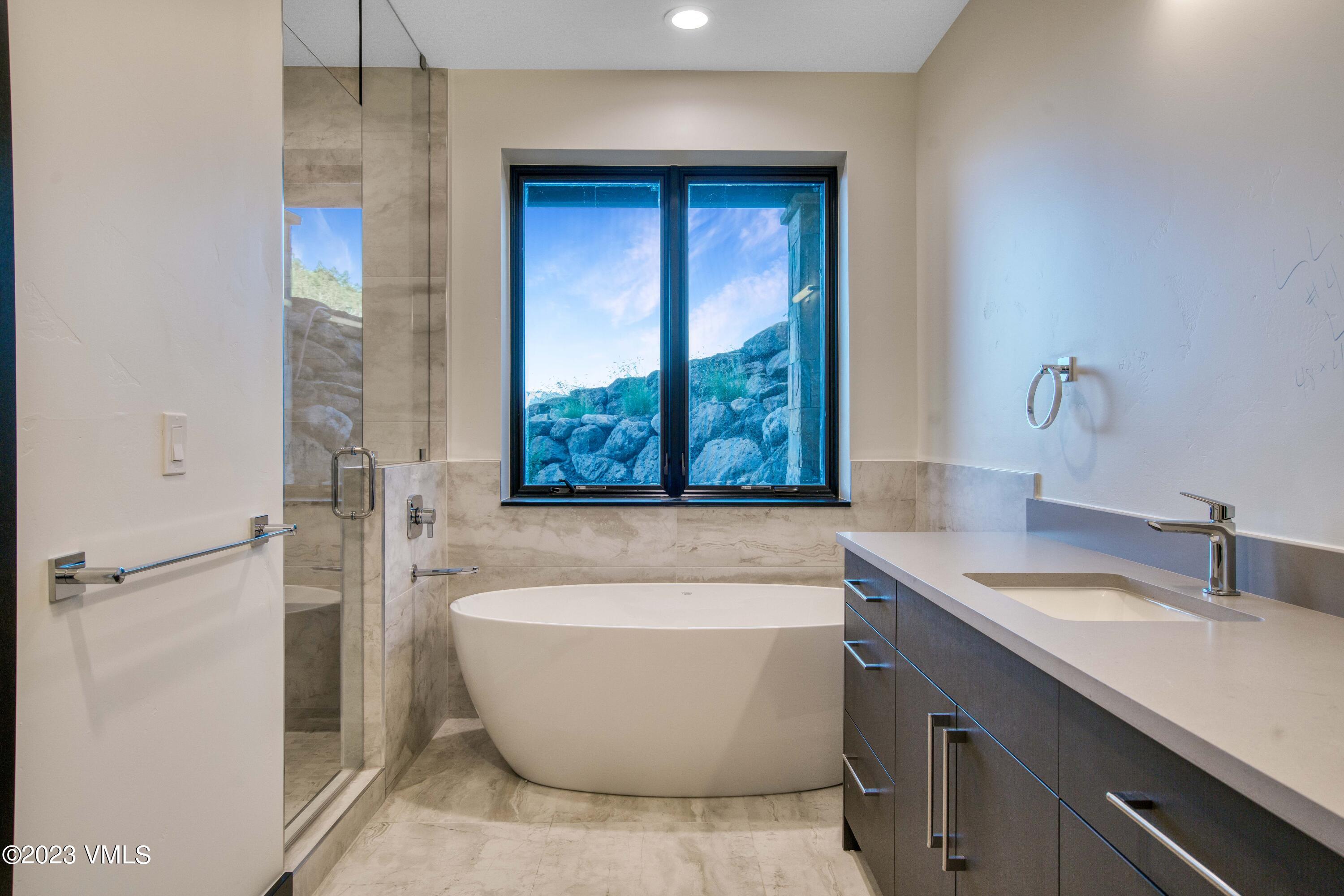 483 Graham Road Edwards, CO 81632 - Photo 20 of 23 Guest Suite Bath
