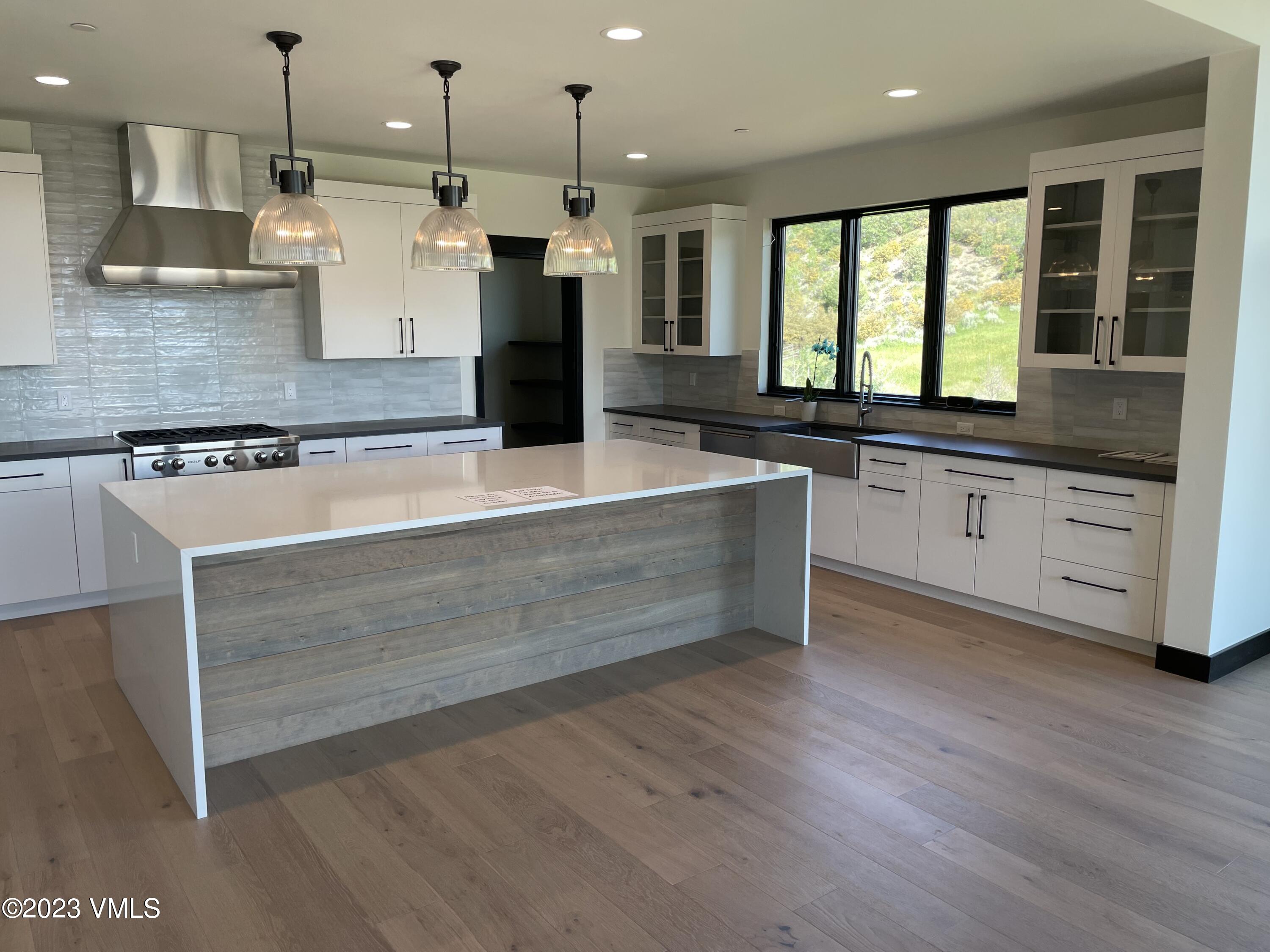 483 Graham Road Edwards, CO 81632 - Photo 4 of 23 Updated Graham Kitchen