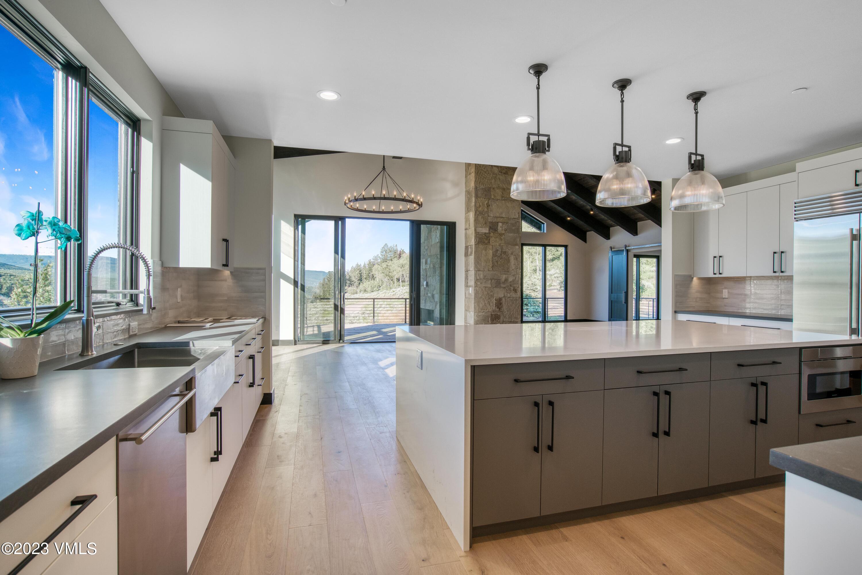 483 Graham Road Edwards, CO 81632 - Photo 5 of 23 Kitchen
